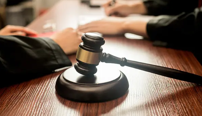 孫子愛(ài)吃小龍蝦爺爺狂偷100多斤被抓，盜竊罪怎么判